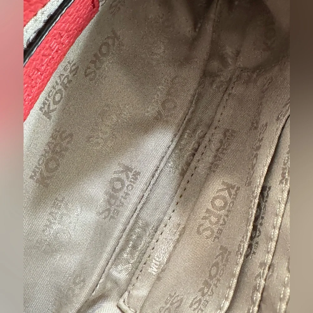 🍓🍓🍓Michael Kors Red Leather shoulder Bag
